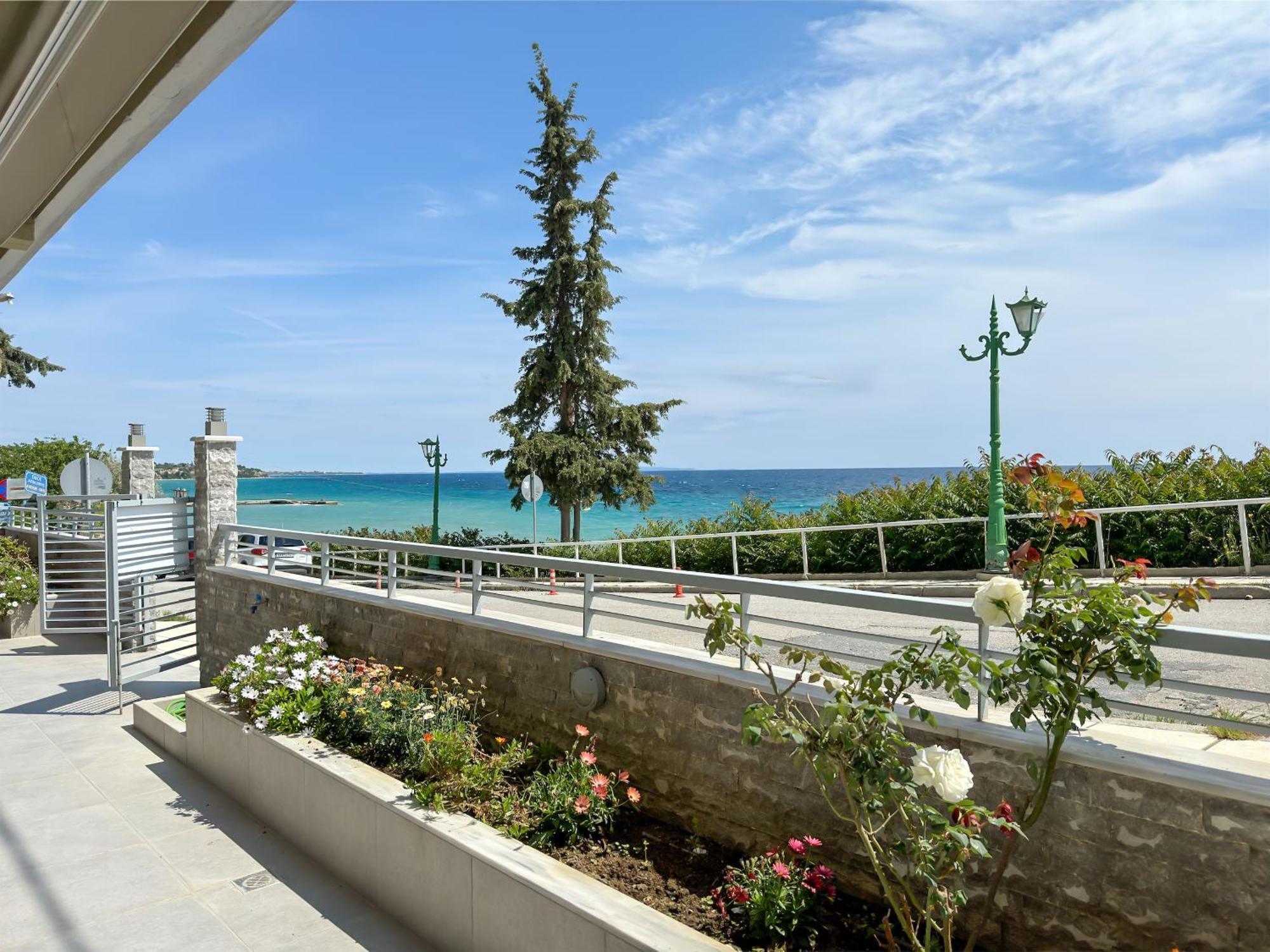Blue Horizon 6 Apartment Nea Kallikrateia Exterior photo